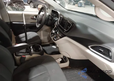 2018 Chrysler Pacifica Touring Plus z USA, uszkodzony, nr VIN 2C4RC1FG7JR116814